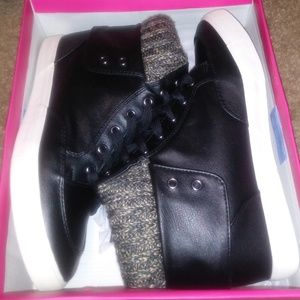 Shoedazzle hightops